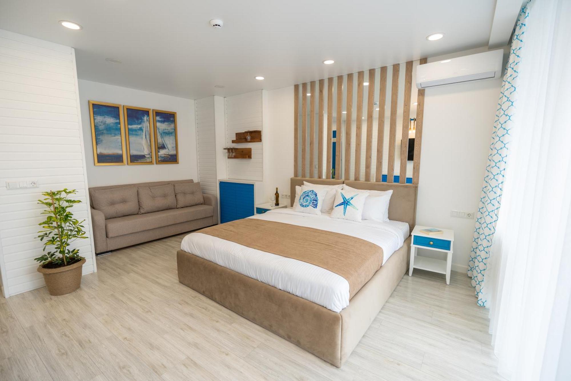 Seagull Beachfront Boutique Hotel Batumi Bagian luar foto