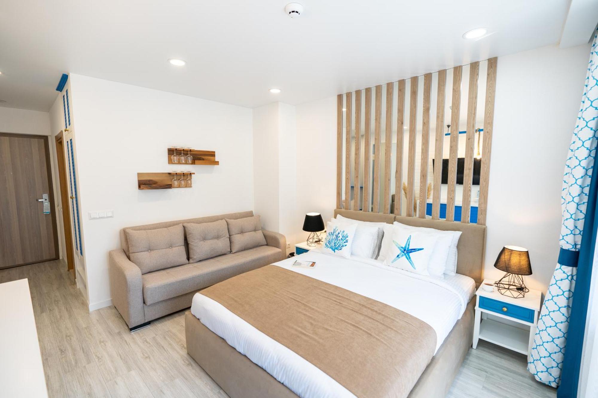 Seagull Beachfront Boutique Hotel Batumi Bagian luar foto