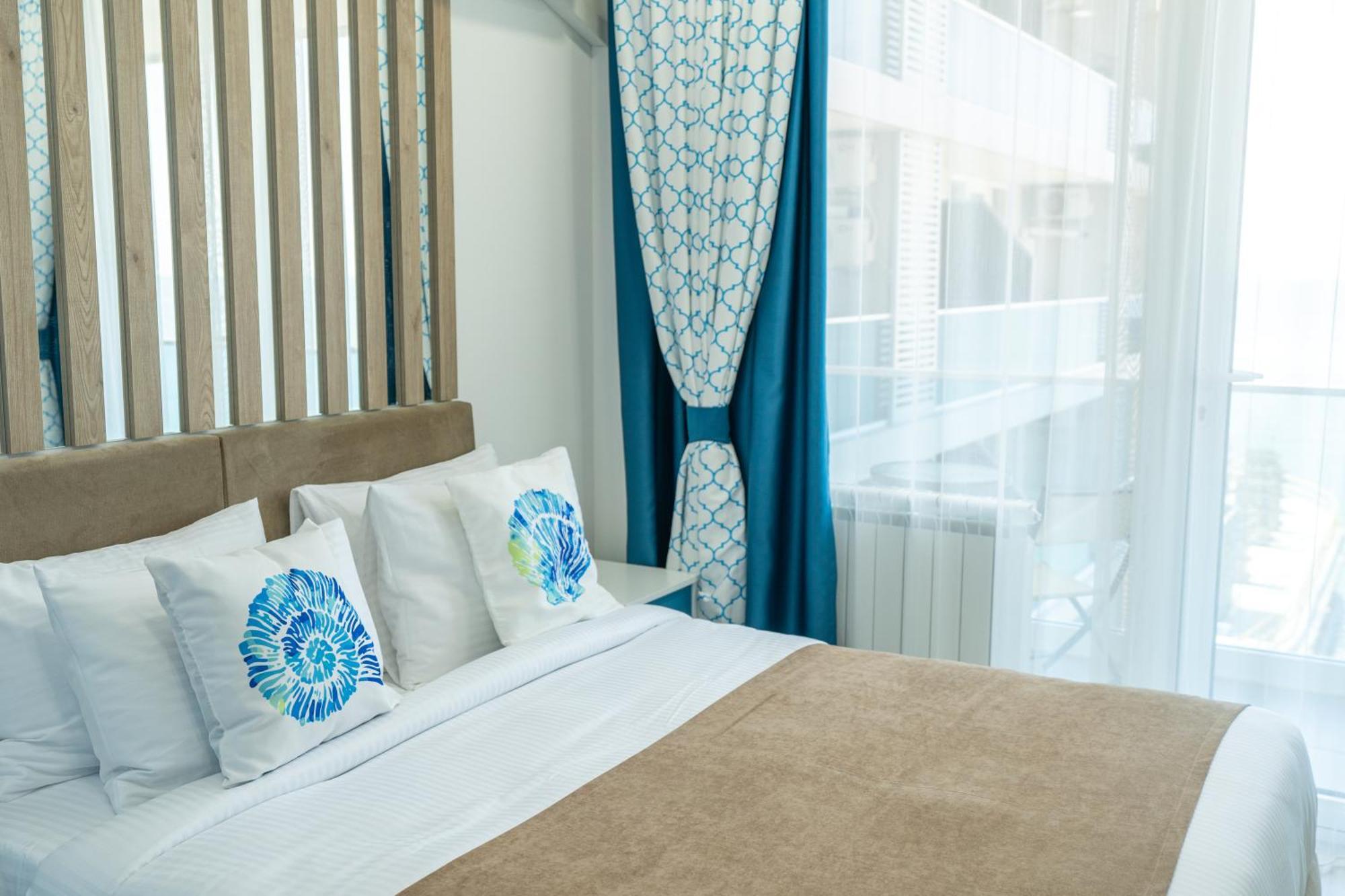 Seagull Beachfront Boutique Hotel Batumi Ruang foto